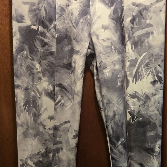 Simply Noelle White & gray stretchy Leggings szL/XL - Picture 3 of 7
